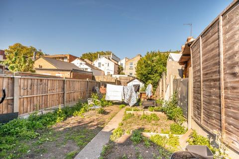 undefined, Avenons Road, Plaistow, London, E13