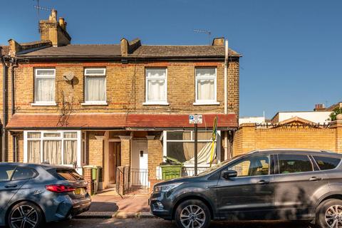 undefined, Avenons Road, Plaistow, London, E13