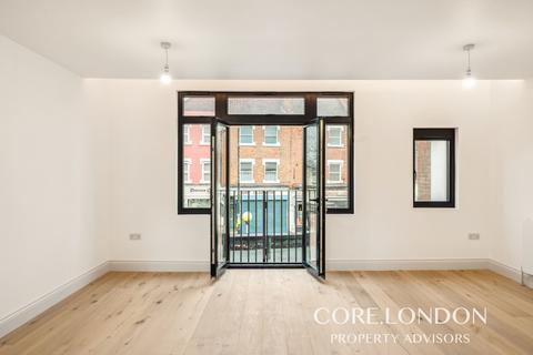undefined, Northfield Avenue, Ealing, W13