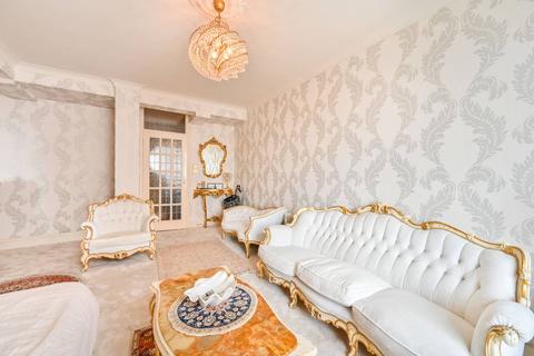 2 bedroom flat for sale, Queensway, Bayswater, London, W2