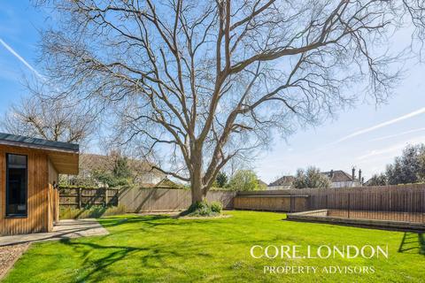 3 bedroom apartment to rent, Gunnersbury Avenue, London, W5