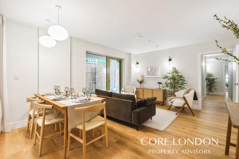 3 bedroom apartment for sale, Sidings Apartments, London, W3