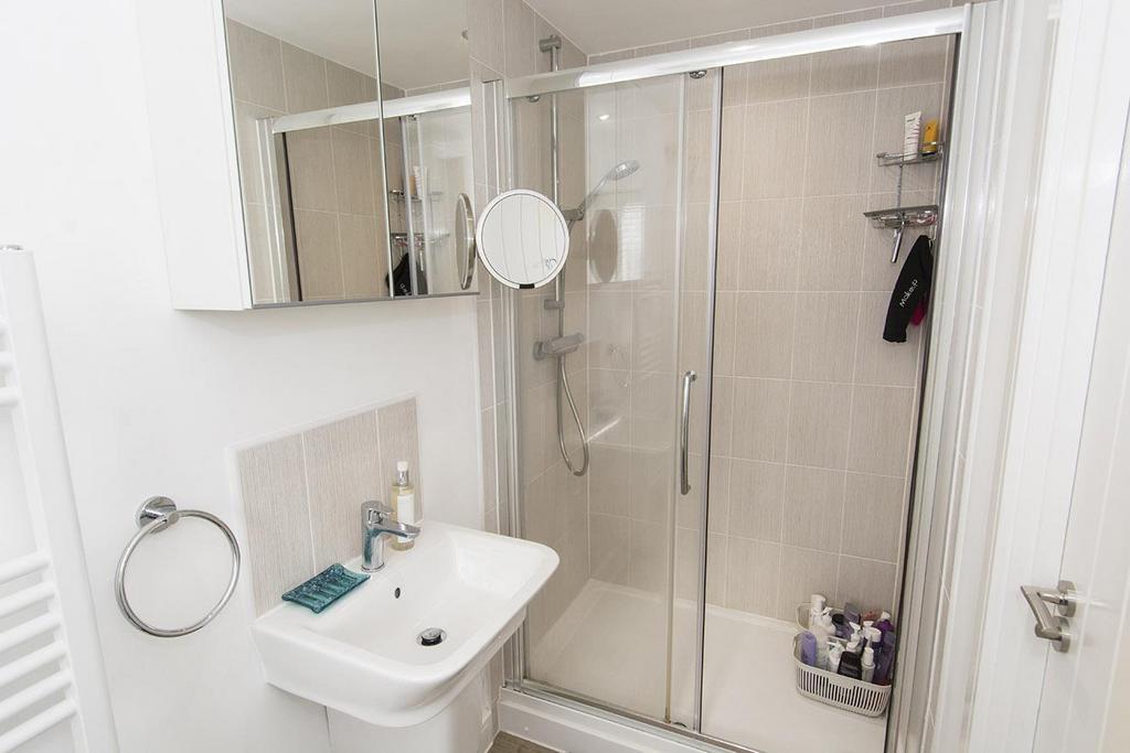 Master En-Suite
