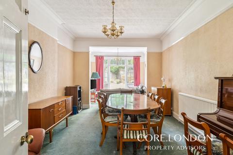 undefined, Heathfield Road, London, W3