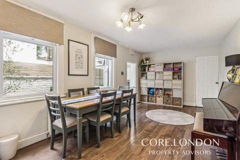 3 bedroom detached house for sale, Birkbeck Grove, Acton, W3