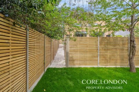 3 bedroom apartment for sale, Rosemont Road, Acton, W3