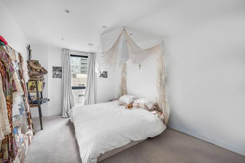 undefined, Commercial Street, Aldgate, London, E1