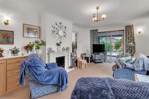 undefined, The Maltings, Byfleet