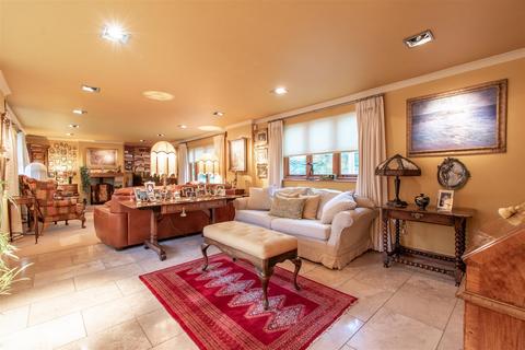 4 bedroom detached house for sale, The Avenue, Bishopton, Stratford-upon-Avon, CV37 0RH