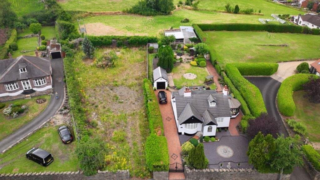 Wrexham Road, Pentrebychan, Wrexham LL14 Land - £80,000