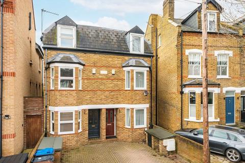 Graham Road, London SW19