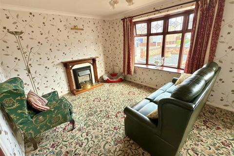 3 bedroom detached bungalow for sale, Mendip Road, Oulton Broad, Lowestoft, Suffolk, NR32
