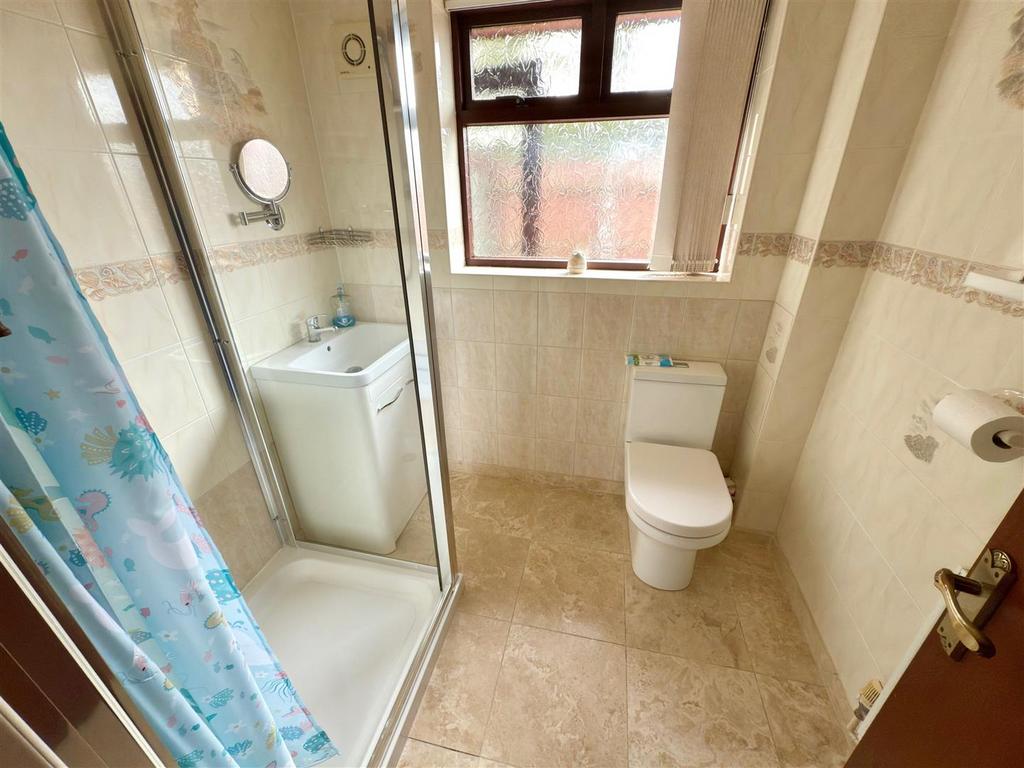 Shower Room.jpg