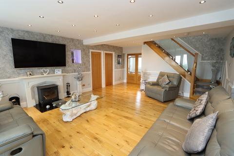 4 bedroom detached house for sale, Kingston Close, Whitley Bay, Tyne & Wear, NE26 1JW