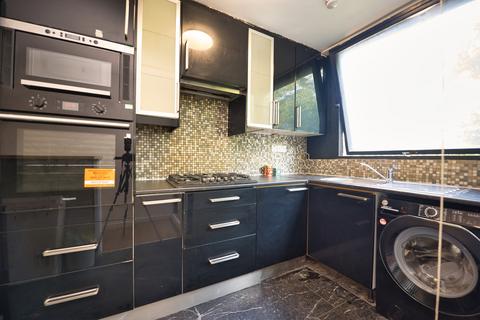 1 bedroom in a flat share to rent, Morgan House, 57 Vauxhall Bridge Road, London, SW1V