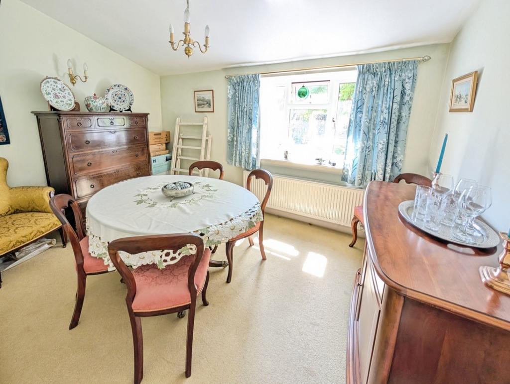 Pbox-dining room-322449.jpg