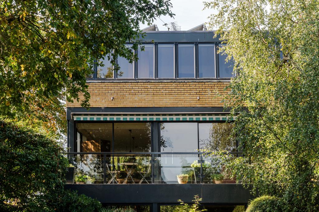 313866 - Feversham House-33.jpeg