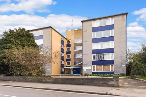 2 bedroom flat to rent, St. Mark's Hill, Surbiton KT6