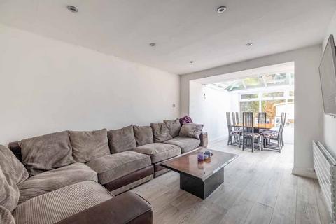 2 bedroom bungalow for sale, Heatherden Green, , Iver Heath SL0