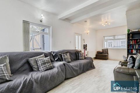 3 bedroom end of terrace house for sale, Webster Street, Coventry