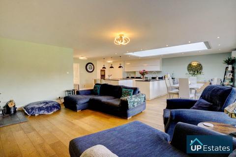 5 bedroom semi-detached house for sale, Henley Road, Walsgrave, Coventry