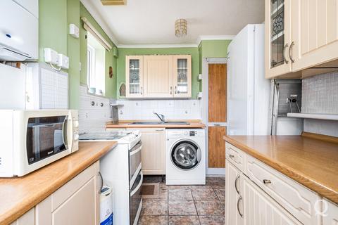 1 bedroom bungalow for sale, Bradfield Avenue, Teynham, Sittingbourne, Kent, ME9