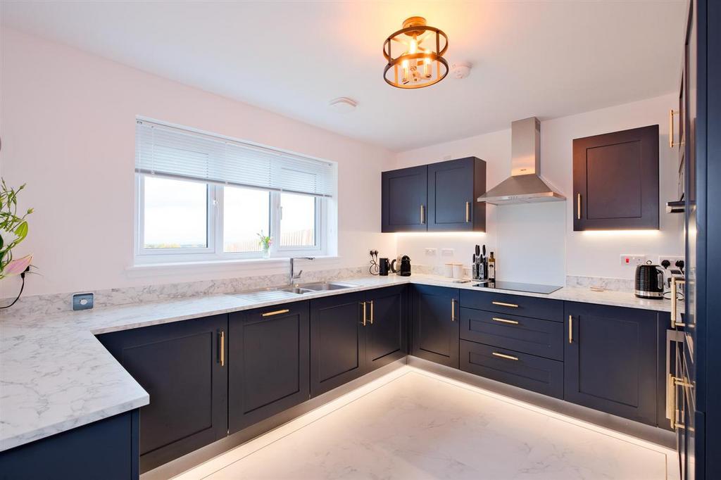 Kitchen /