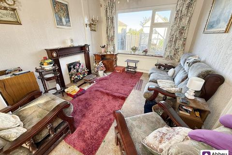 3 bedroom detached house for sale, Avebury Avenue, Leicester, LE4