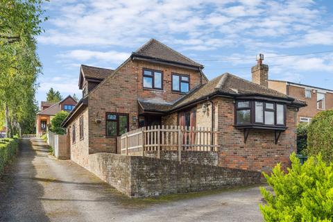 High Street, Markyate, AL3