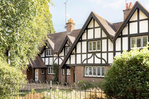 undefined, New Villas, Tring Station, Tring, Hertfordshire HP23