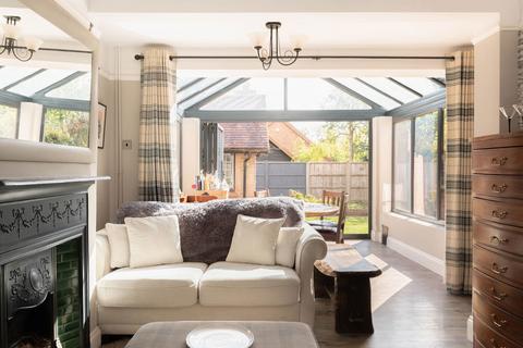 undefined, New Villas, Tring Station, Tring, Hertfordshire HP23