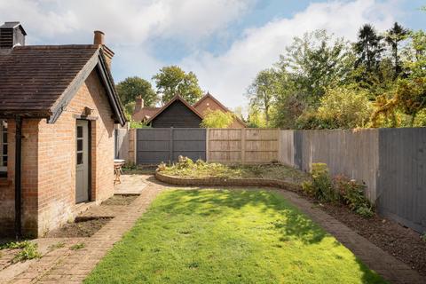 undefined, New Villas, Tring Station, Tring, Hertfordshire HP23
