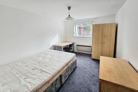 2 bedroom apartment for sale, Tonnelier Road, Dunkirk, NG7 2RW