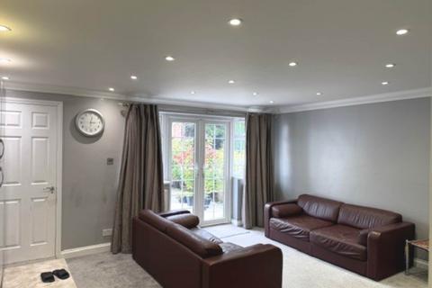 5 bedroom semi-detached house to rent, Adelaide Road, High Wycombe HP13