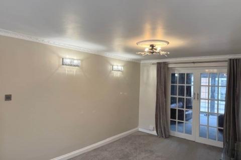 5 bedroom semi-detached house to rent, Adelaide Road, High Wycombe HP13