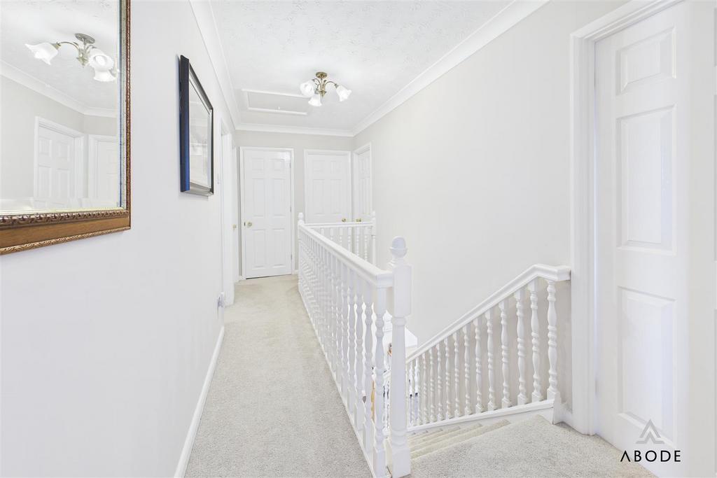 CAM04913 G0-PR0089-STILL038.jpg