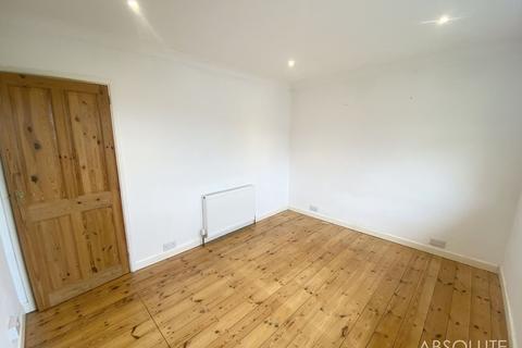 2 bedroom semi-detached bungalow to rent, Cedar Way, Brixham, TQ5
