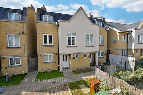 undefined, Market Avenue, Wickford, Essex