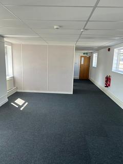 Industrial unit to rent, Dedworth Rd Windsor SL4 4LE