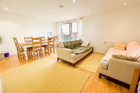 2 bedroom flat for sale, Goulding House, Manor Lane, Feltham, Middlesex, TW13