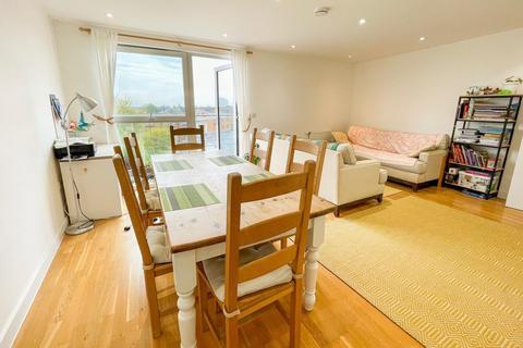 2 bedroom flat for sale, Goulding House, Manor Lane, Feltham, Middlesex, TW13