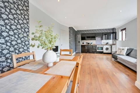 undefined, Lady Booth Road, Kingston, Kingston upon Thames, KT1