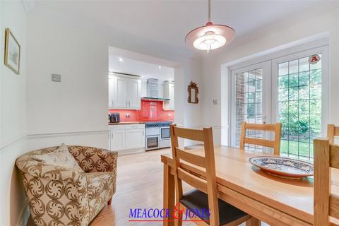 4 bedroom detached house for sale, Tennyson Road, Hutton, Brentwood