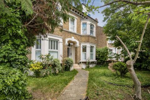3 bedroom semi-detached house to rent, Uxbridge Road, London W12