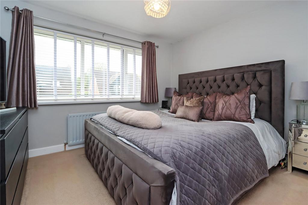 Bedroom 1 Pic 1