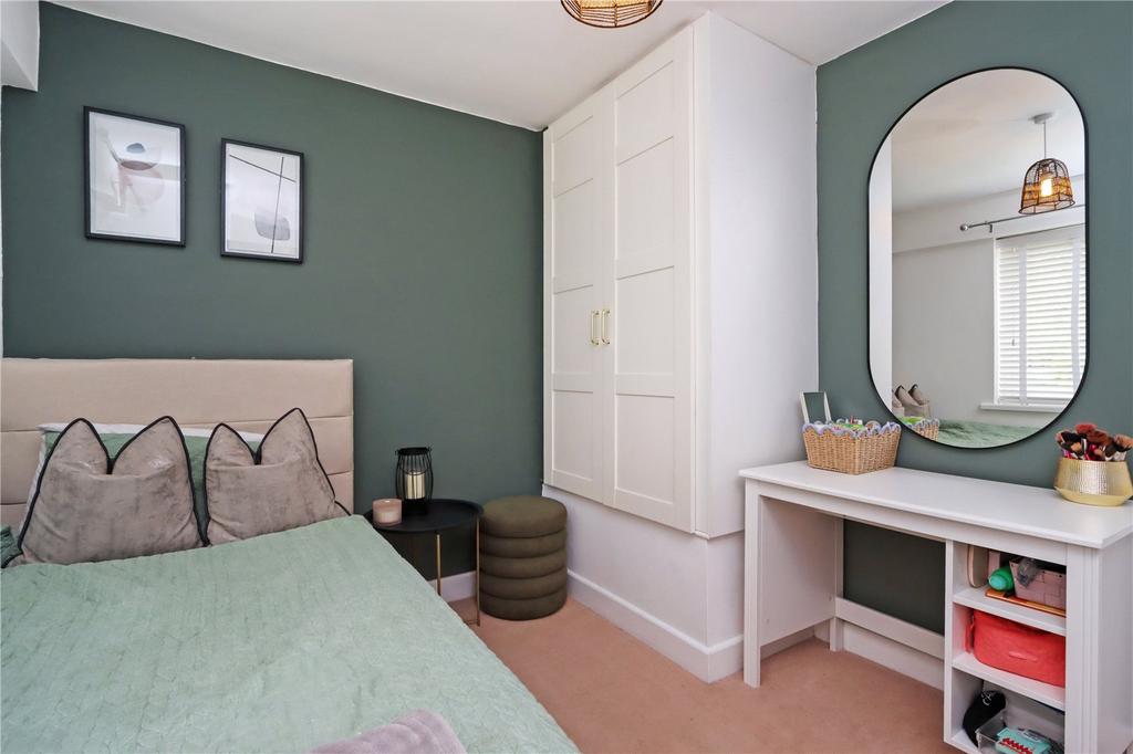 Bedroom 3 Pic 2