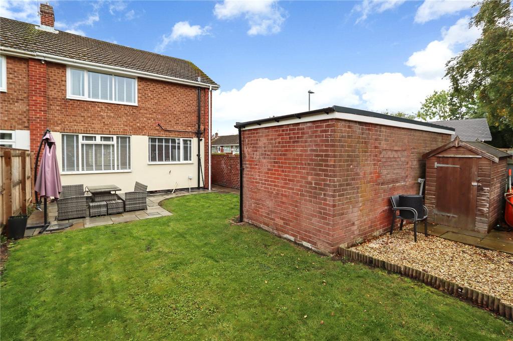 Garden / Rear