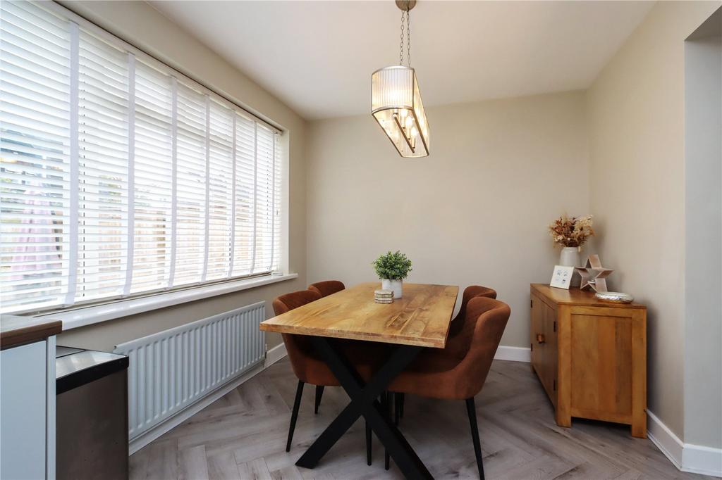 Dining Area Pic 2