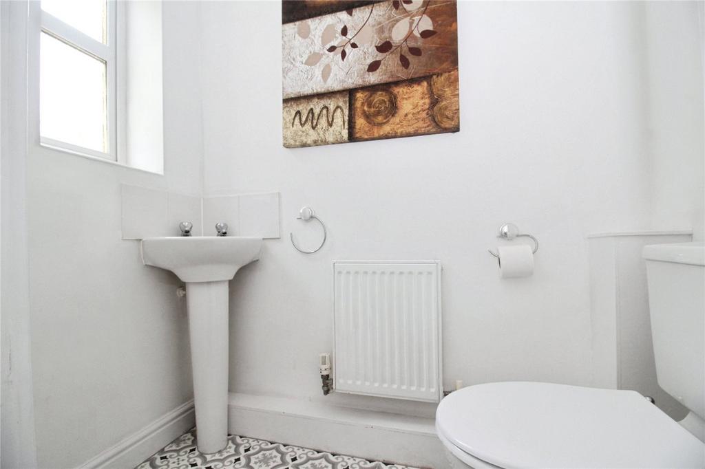 Cloakroom/Wc