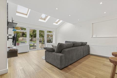 3 bedroom semi-detached house for sale, Maple Road, Bicester, OX26